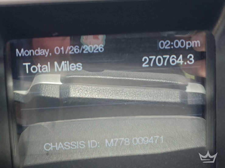 2022-mack-pinnacle-t/a-wet-kit-day-cab-truck-tractor-image-7