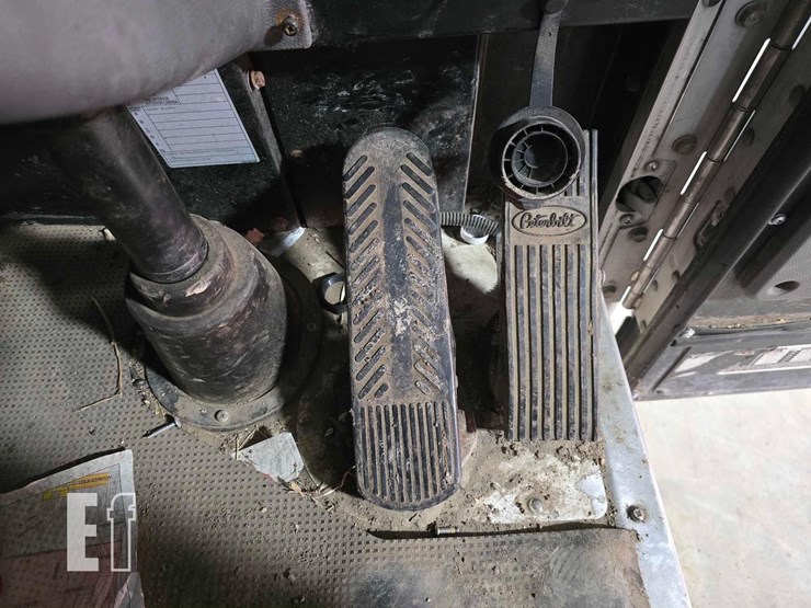 2020-peterbilt-520-image-14