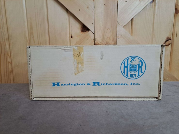 harrington-&-richardson-model-999-sportsman-.22-lr-da-revolver-image-10