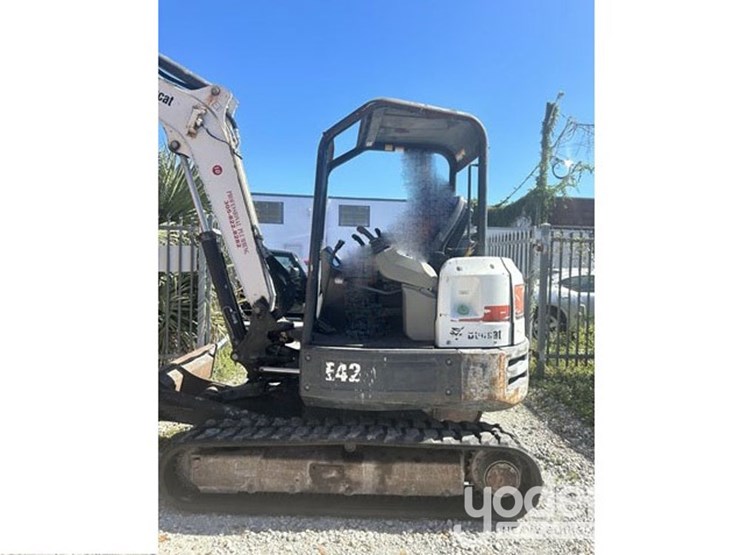 2016-bobcat-e42-image-1
