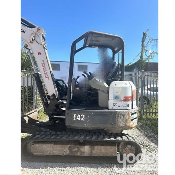 2016 BOBCAT E42