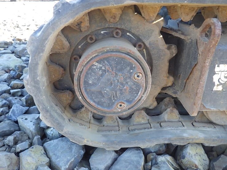 2021-bobcat-e10-image-26