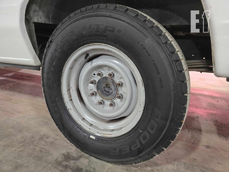 2012-ford-e250-image-21