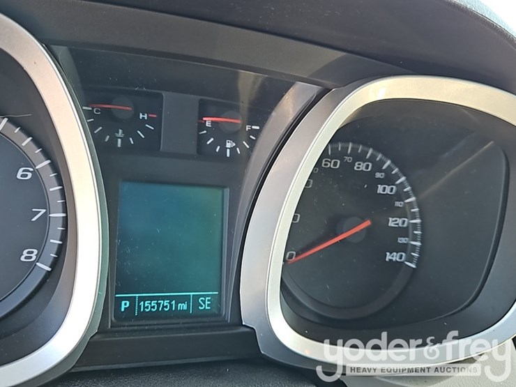 2015-chevrolet-equinox-image-28