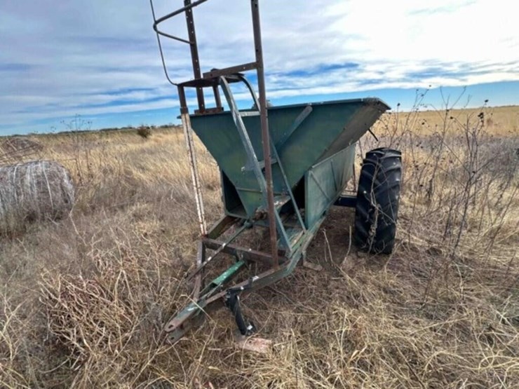 pull-type-grain-cart/feed-wagon-image-2