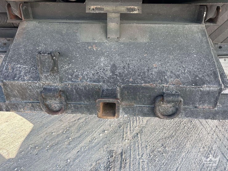 2006-isuzu-npr-image-17