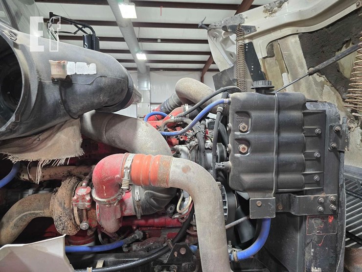 2005-international-9400-image-25