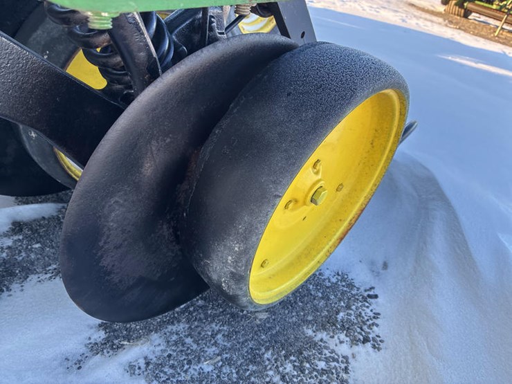 john-deere-750-image-27