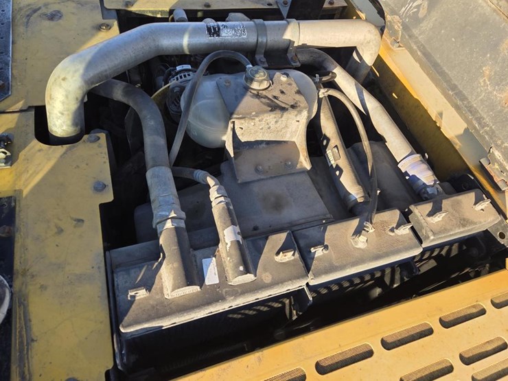 2012-deere-160d-lc-image-37