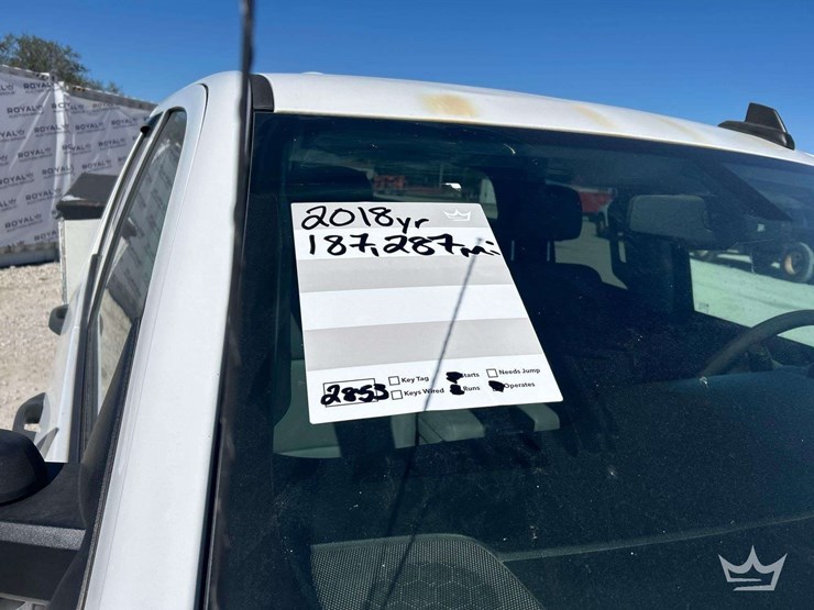 2018-chevrolet-silverado-2500hd-image-30