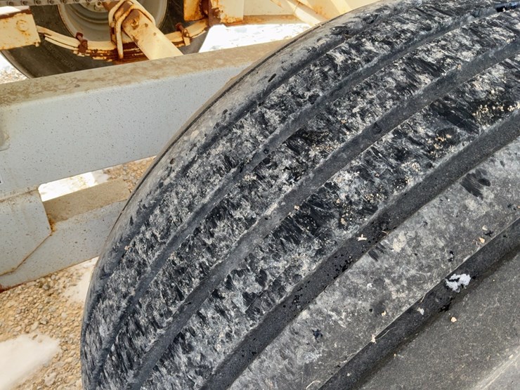 loftness-fs800-fertilizer-spreader-image-38