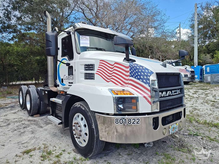 2022-mack-anthem-t/a-wet-kit-day-cab-truck-tractor-image-2