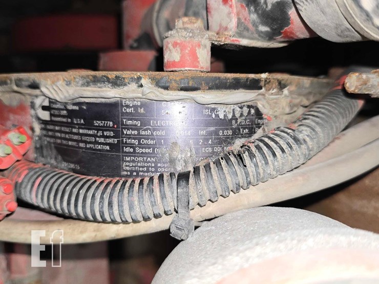 2013-peterbilt-365-image-27