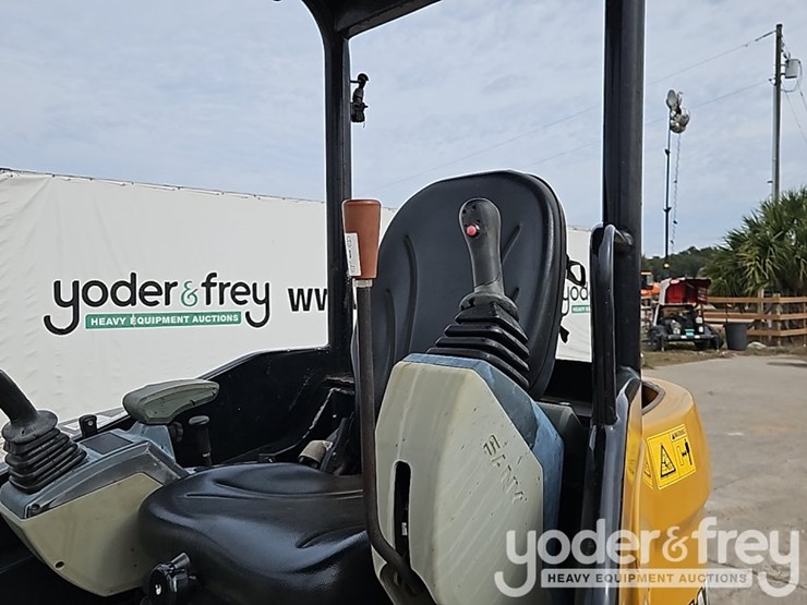 2022-sany-sy26u-image-31