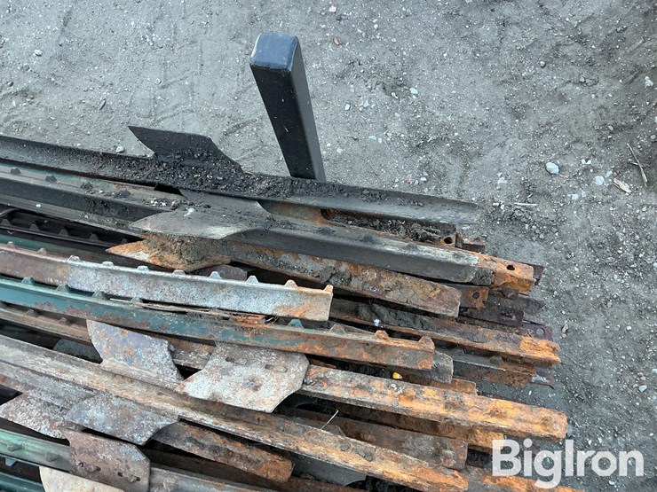 t-posts-&-carrier-rack-image-12