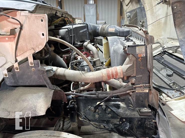 2015-ford-f750-image-32