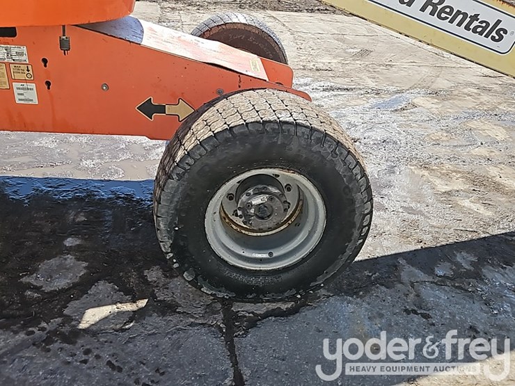 2013-jlg-400s-image-9