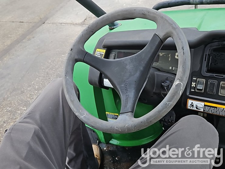 john-deere-gator-image-22