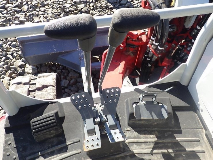 takeuchi-tb257fr-image-30
