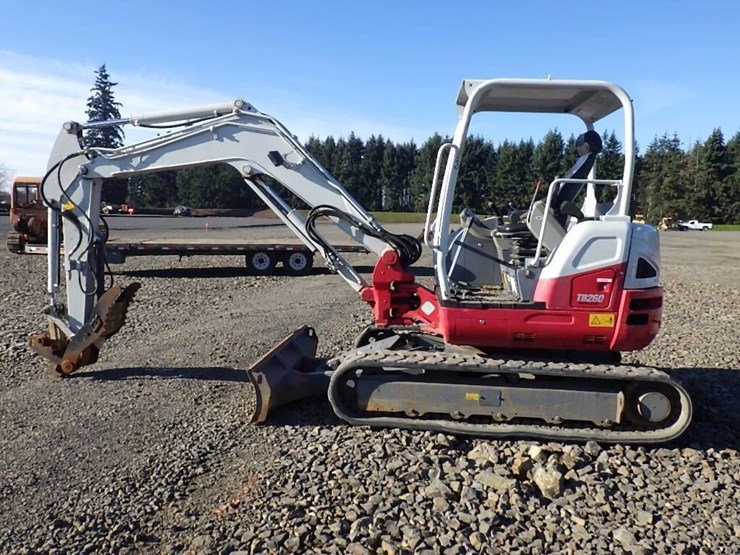 takeuchi-tb260-image-7