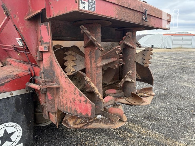 1992-freightliner-fld120-image-10