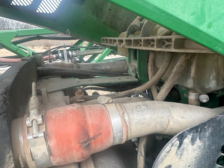 2014-john-deere-r4038-image-66