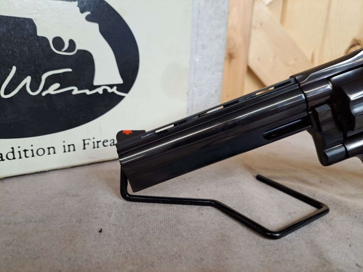 dan-wesson-model-44-vh-.44-magnum-da-revolver-image-7