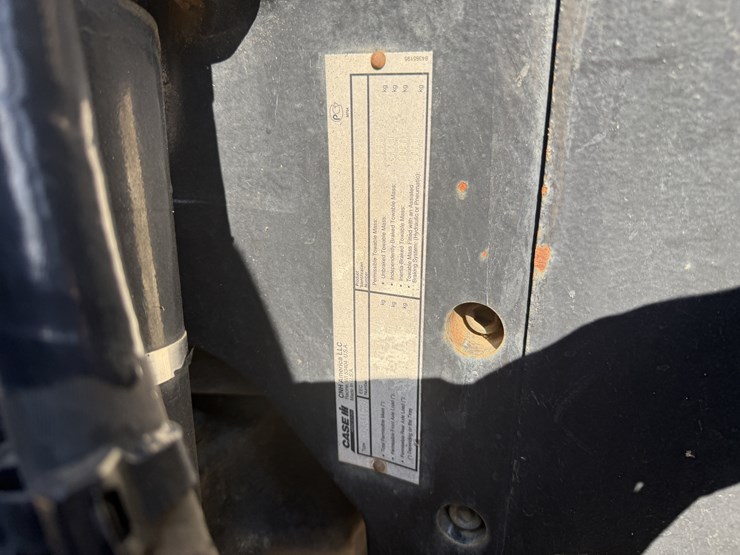 case-ih-315-magnum-image-21