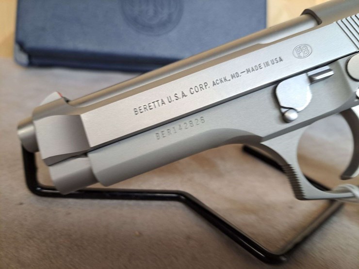 beretta-model-96-.40-semiauto-pistol-image-6