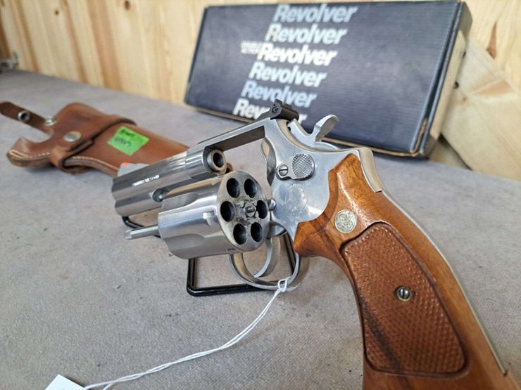 smith-&-wesson-model-686-.357-magnum-da-revolver-image-9