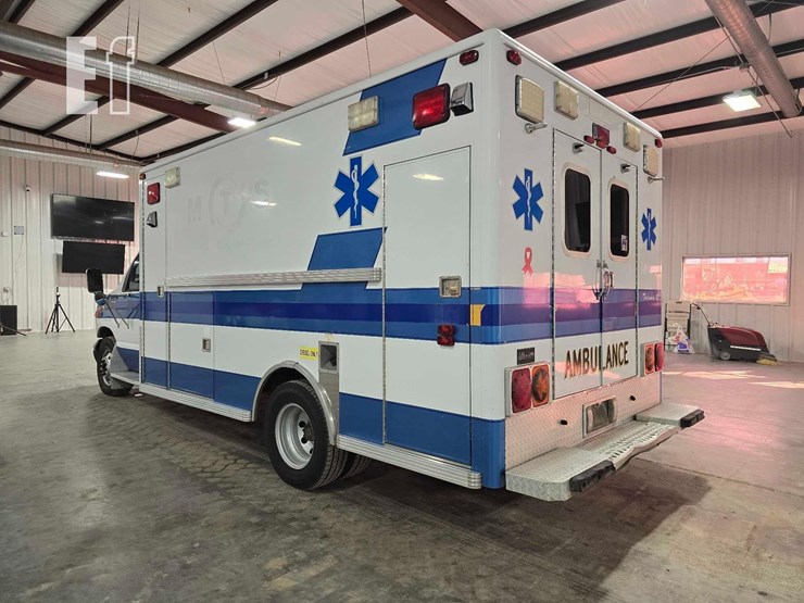 1996-ford-e350-image-4