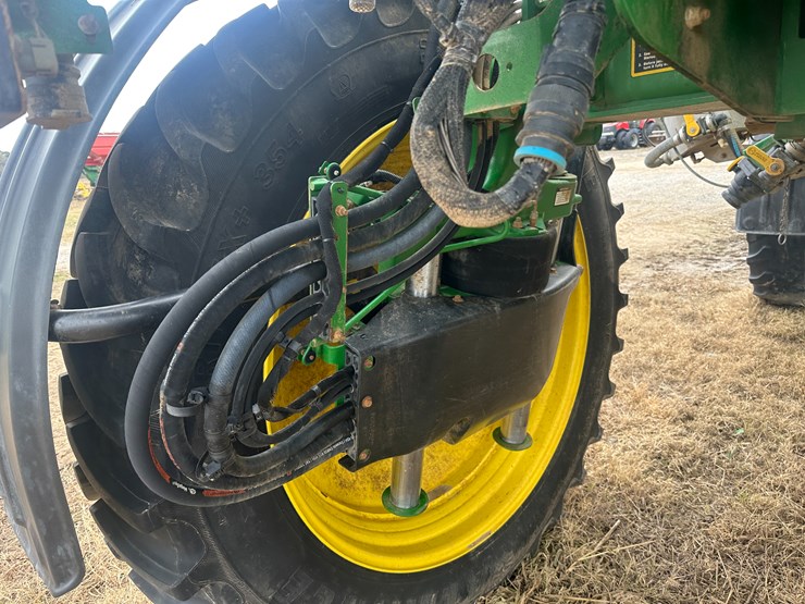 2014-john-deere-r4038-image-12