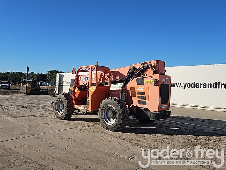 2016-sky-trak-8042-image-4