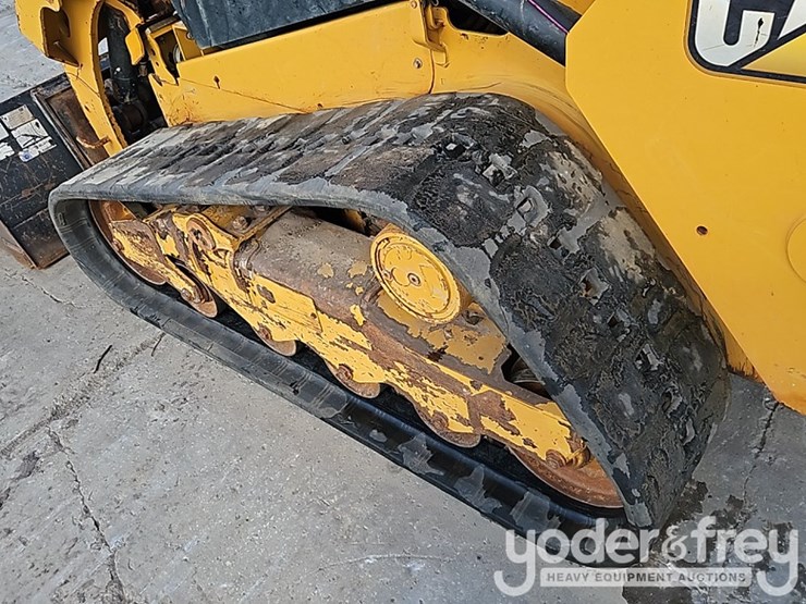 2020-caterpillar-259d3-image-20