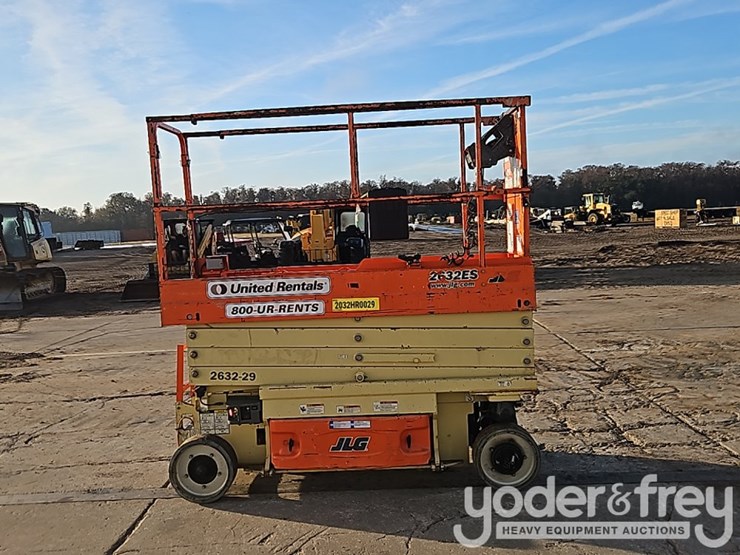 2016-jlg-2632es-image-5