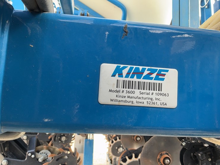 kinze-3600-image-76