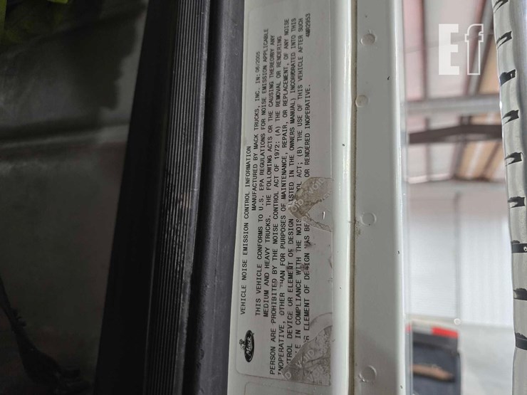 2006-mack-vision-cxn613-image-28