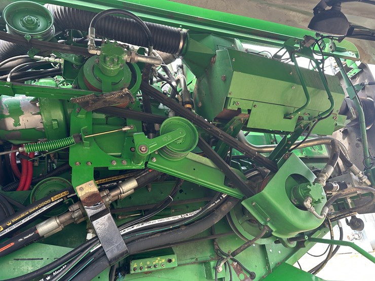 #38409-•-2014-john-deere-s680s-prwd-combine-image-37