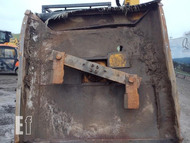 2010-john-deere-7130-image-31