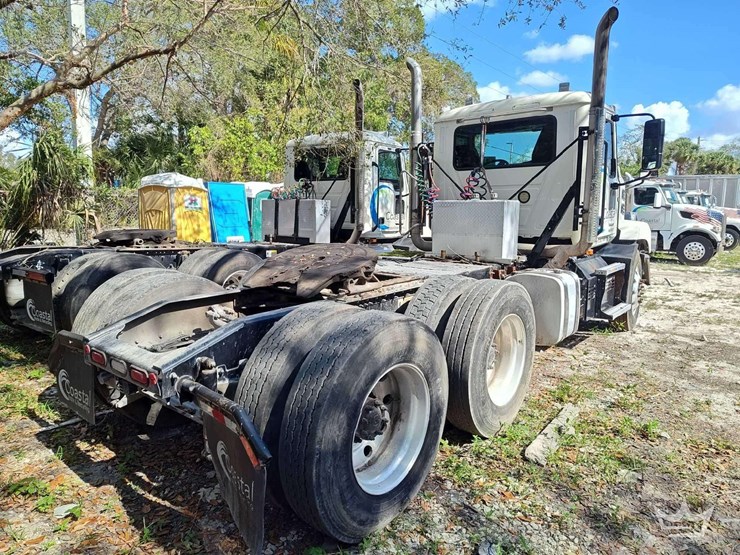 2022-mack-anthem-t/a-wet-kit-day-cab-truck-tractor-image-3