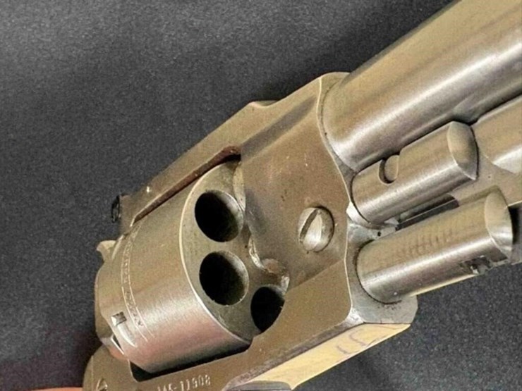 ruger---old-army---black-powder-revolver-image-9