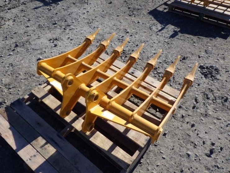 caterpillar-305-image-3