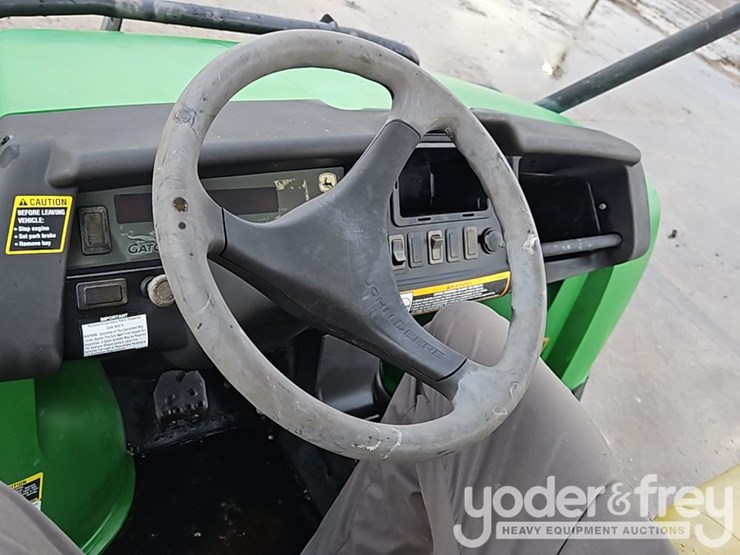 john-deere-gator-image-23