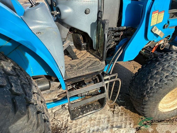 ls-xr4755h-loader-tractor-showing-3660-hours-image-17