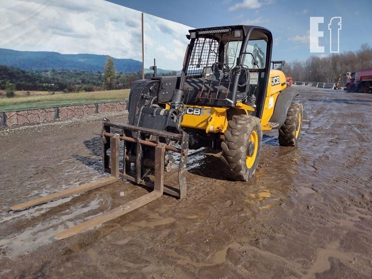 2013-jcb-527-55-image-26