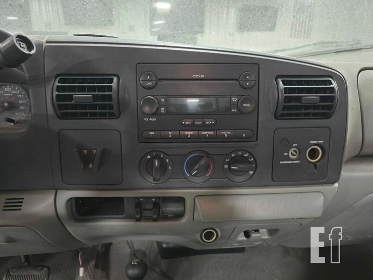 2006-ford-f350-image-17