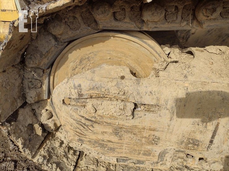 2008-deere-750j-image-24