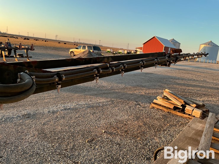 schaben-81’-folding-sprayer-boom-image-13