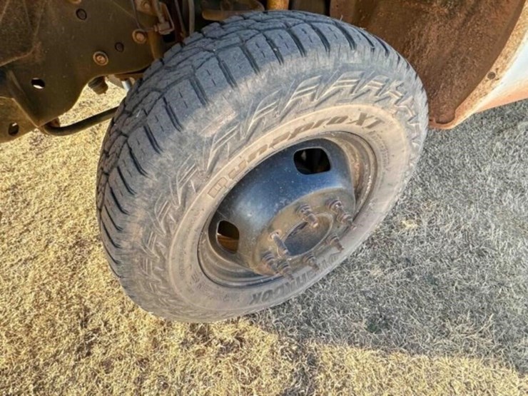 2013-ford-f350-xl-image-16