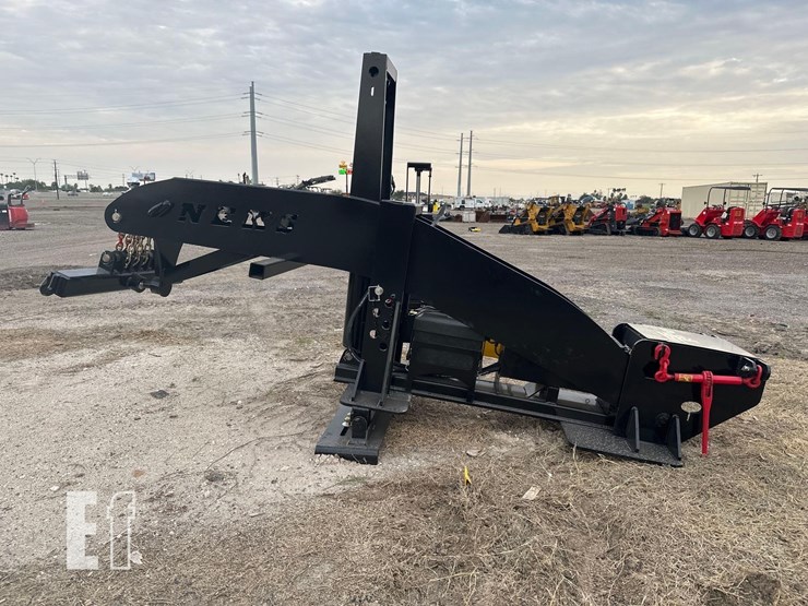 2025-neks-fifth-wheel-wrecker-attachment-image-2